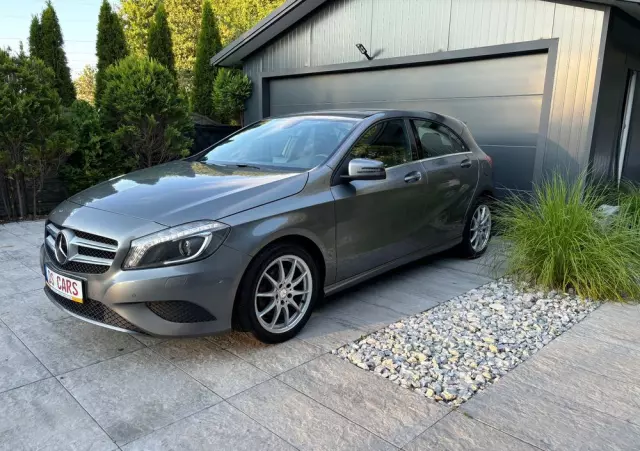 MERCEDES-BENZ Klasa A 180 (BlueEFFICIENCY) Urban