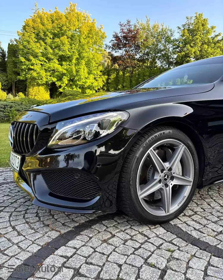 MERCEDES-BENZ Klasa C 300 Coupe 9G-TRONIC AMG Line