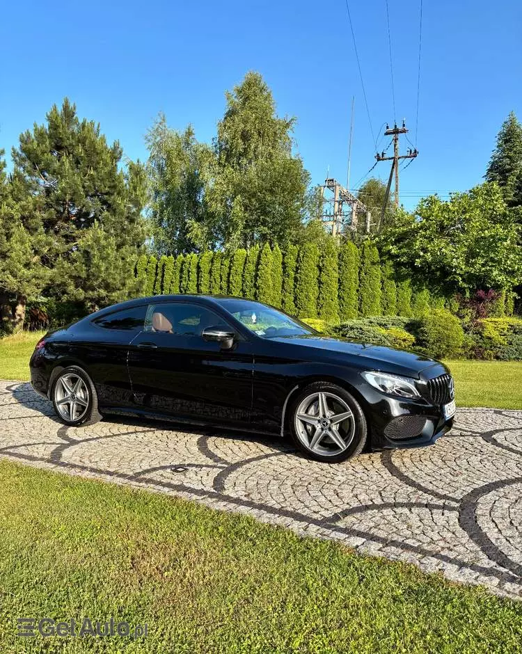 MERCEDES-BENZ Klasa C 300 Coupe 9G-TRONIC AMG Line