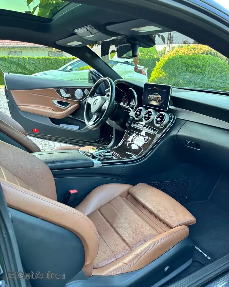 MERCEDES-BENZ Klasa C 300 Coupe 9G-TRONIC AMG Line