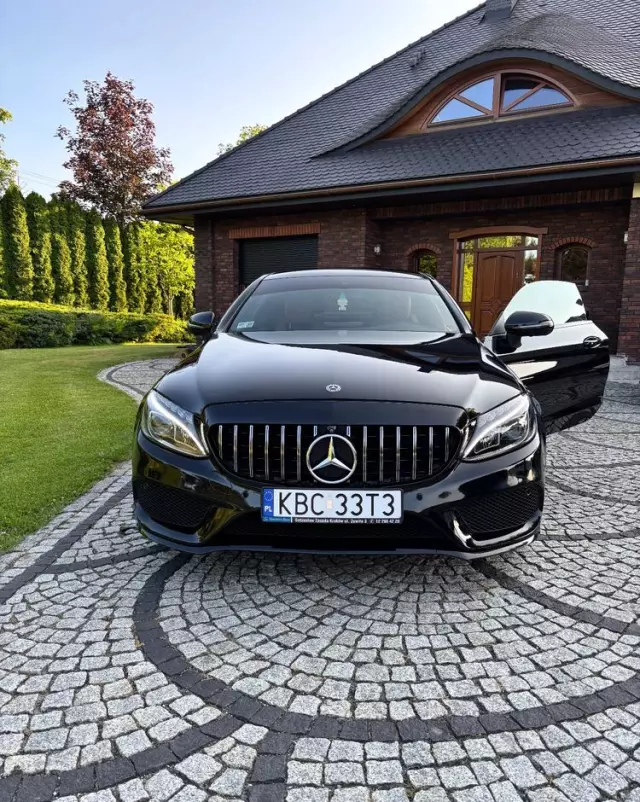 MERCEDES-BENZ Klasa C 300 Coupe 9G-TRONIC AMG Line