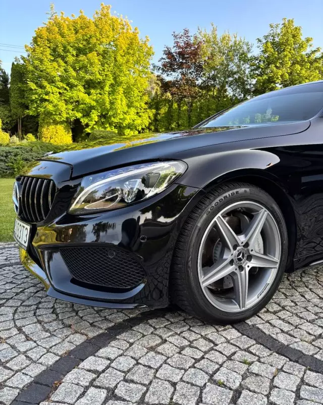 MERCEDES-BENZ Klasa C 300 Coupe 9G-TRONIC AMG Line