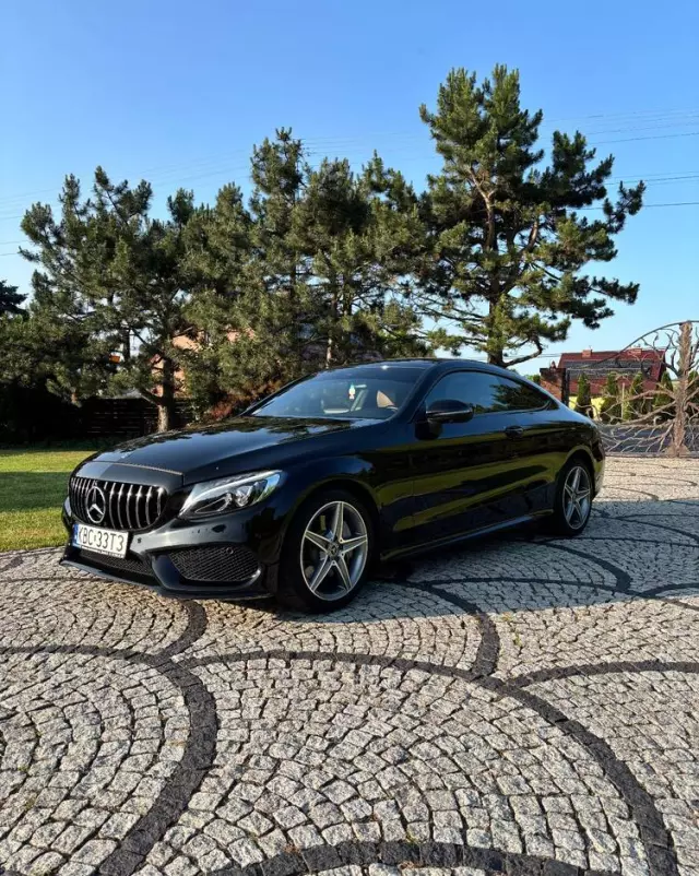 MERCEDES-BENZ Klasa C 300 Coupe 9G-TRONIC AMG Line