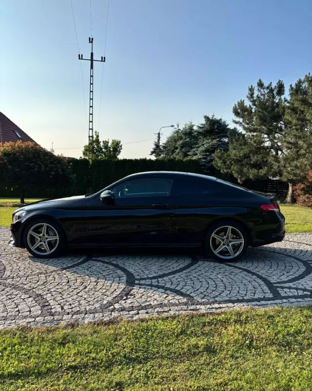 MERCEDES-BENZ Klasa C 300 Coupe 9G-TRONIC AMG Line