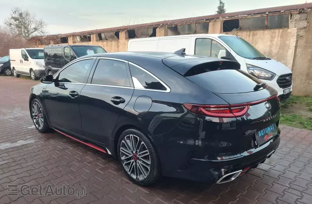KIA ProCeed 