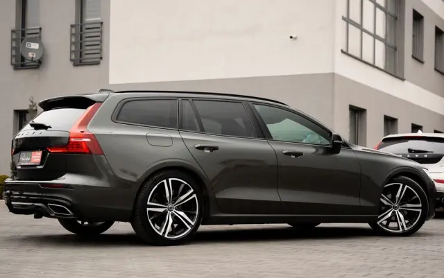 VOLVO V60 B4 B Geartronic RDesign