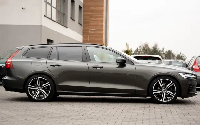 VOLVO V60 B4 B Geartronic RDesign