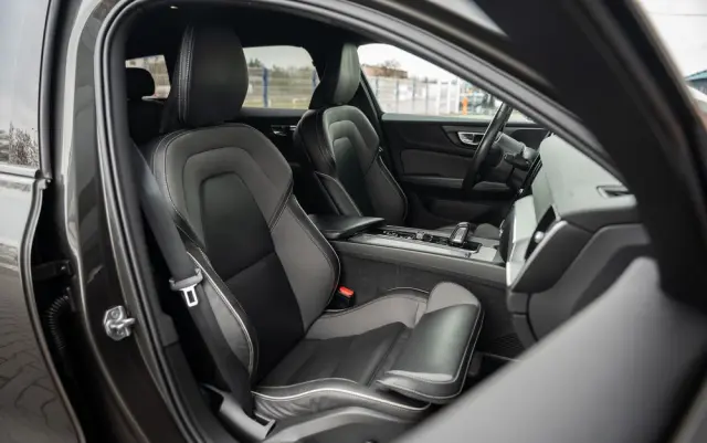 VOLVO V60 B4 B Geartronic RDesign