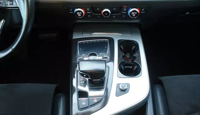 AUDI Q7 3.0 TDI ultra Quattro Tiptronic