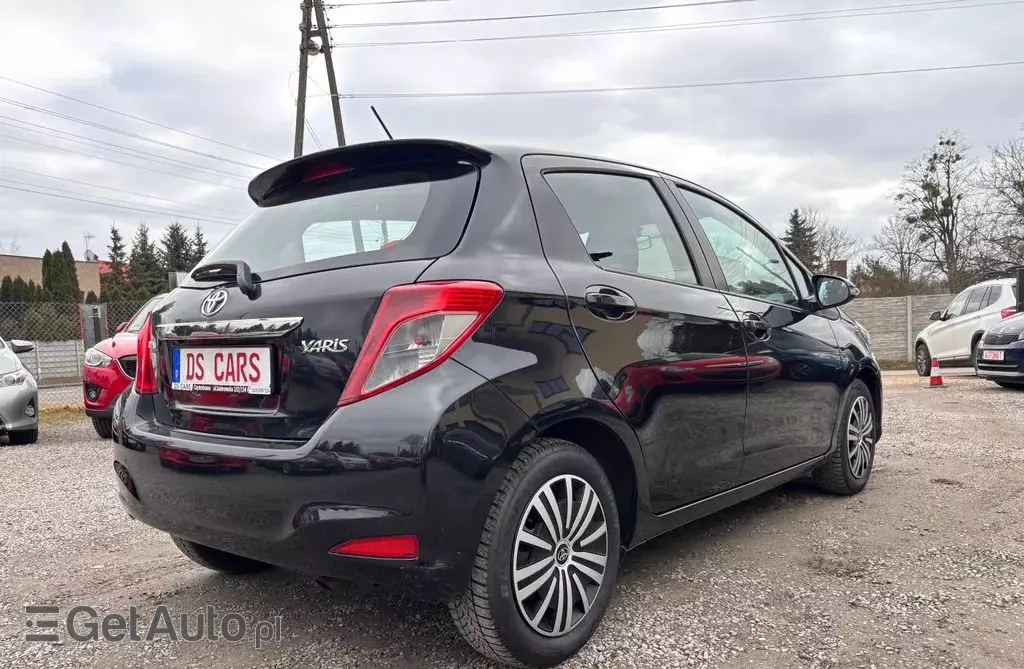 TOYOTA Yaris 