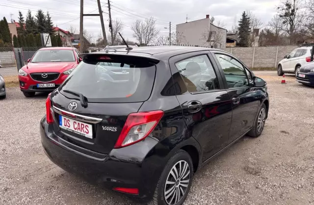 TOYOTA Yaris 