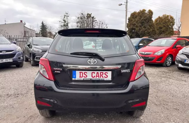 TOYOTA Yaris 