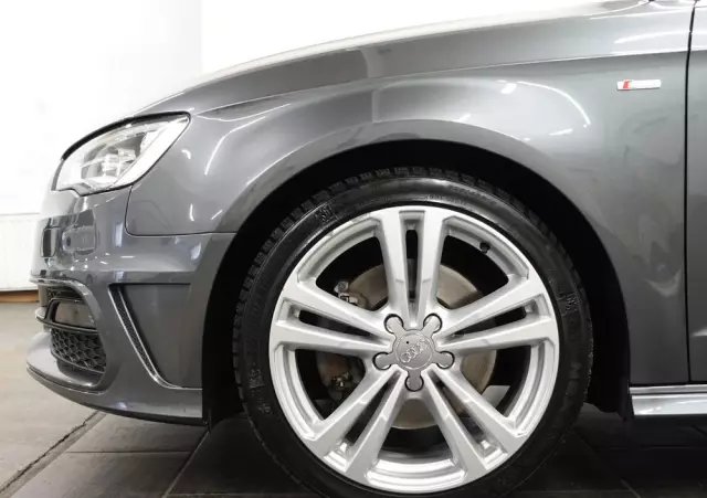 AUDI A3 1.8 TFSI Sportback S line Sportpaket