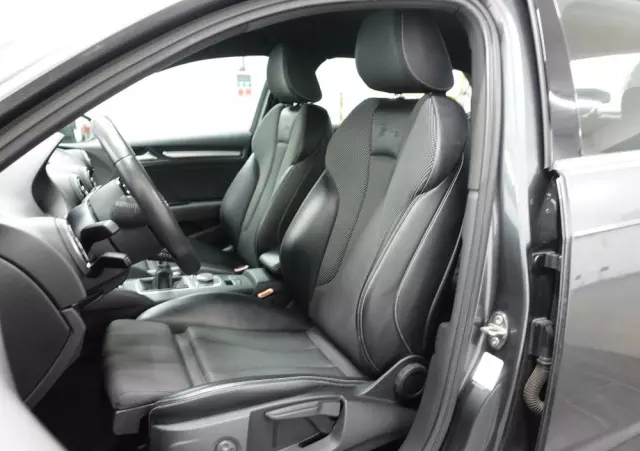 AUDI A3 1.8 TFSI Sportback S line Sportpaket