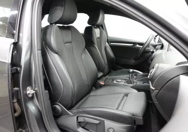 AUDI A3 1.8 TFSI Sportback S line Sportpaket