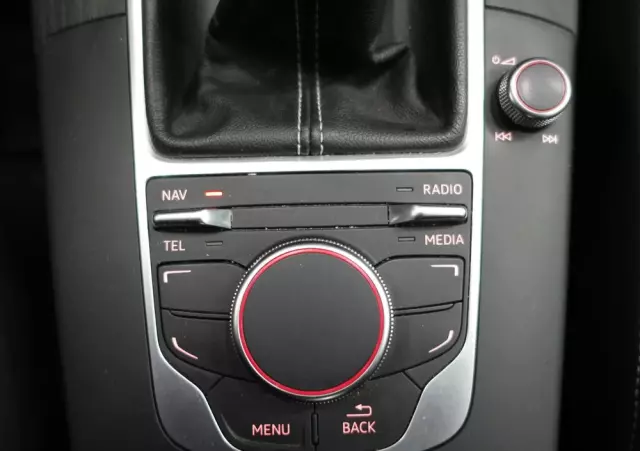 AUDI A3 1.8 TFSI Sportback S line Sportpaket