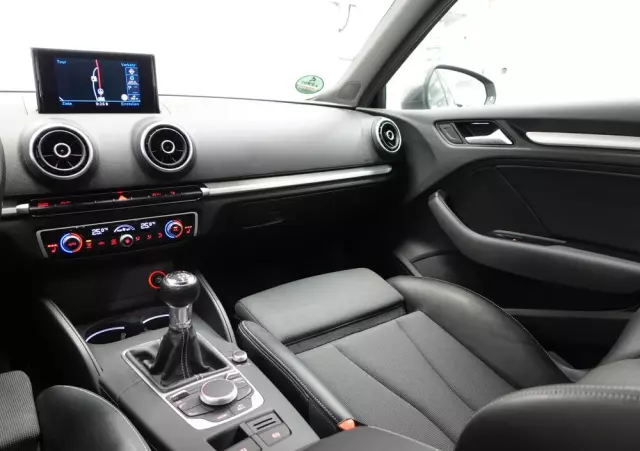 AUDI A3 1.8 TFSI Sportback S line Sportpaket