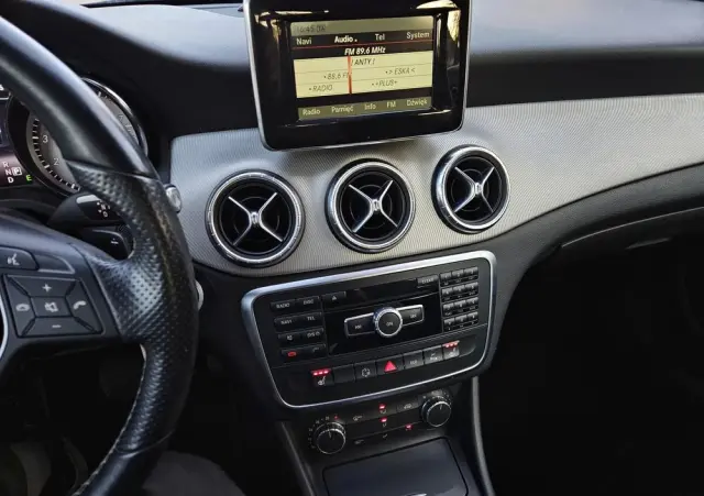 MERCEDES-BENZ CLA 200 7G-DCT StreetStyle