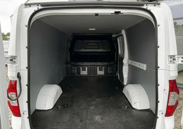 MAXUS E-deliver-3 