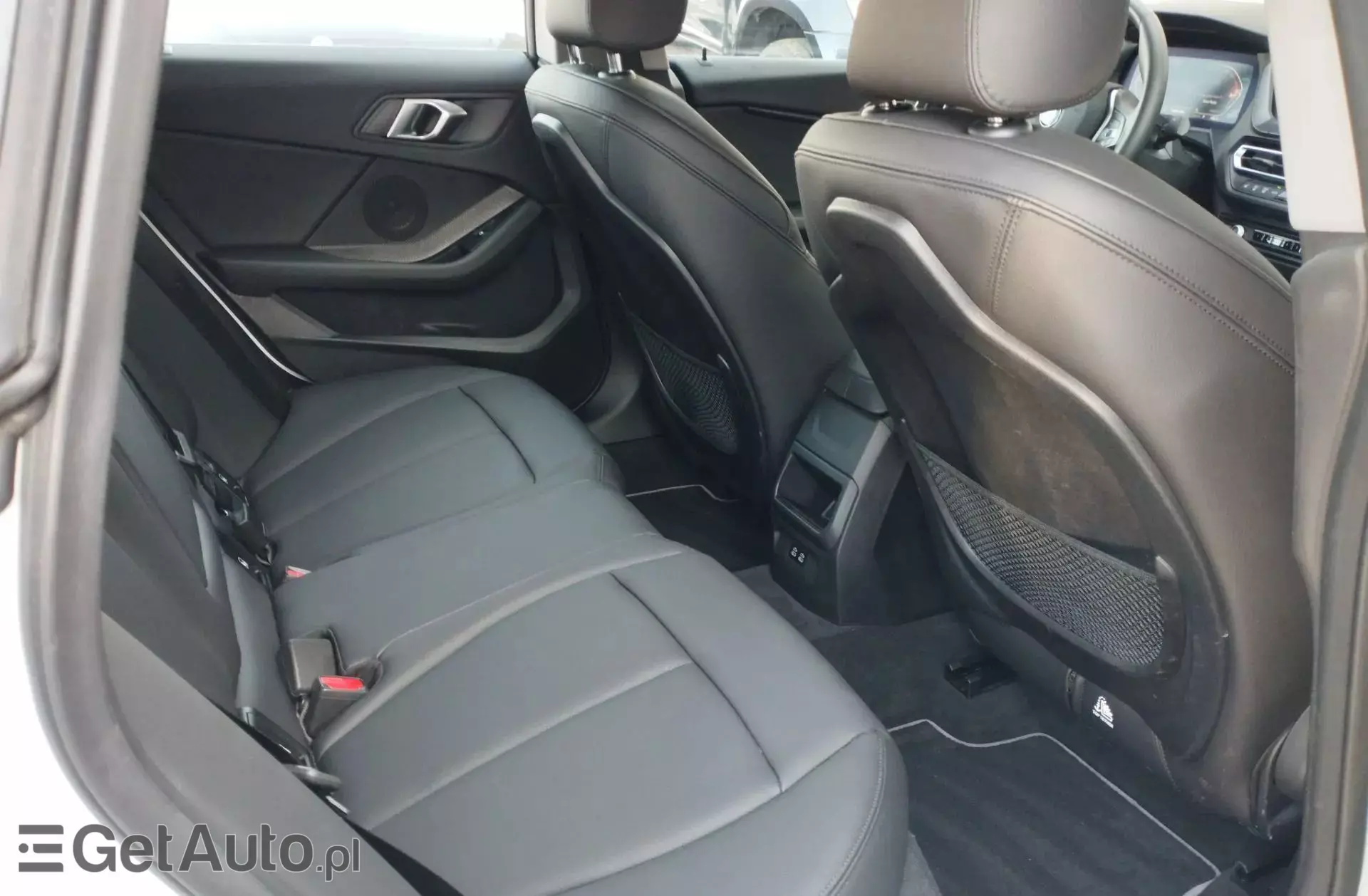 BMW Seria 2 218i (136 KM)