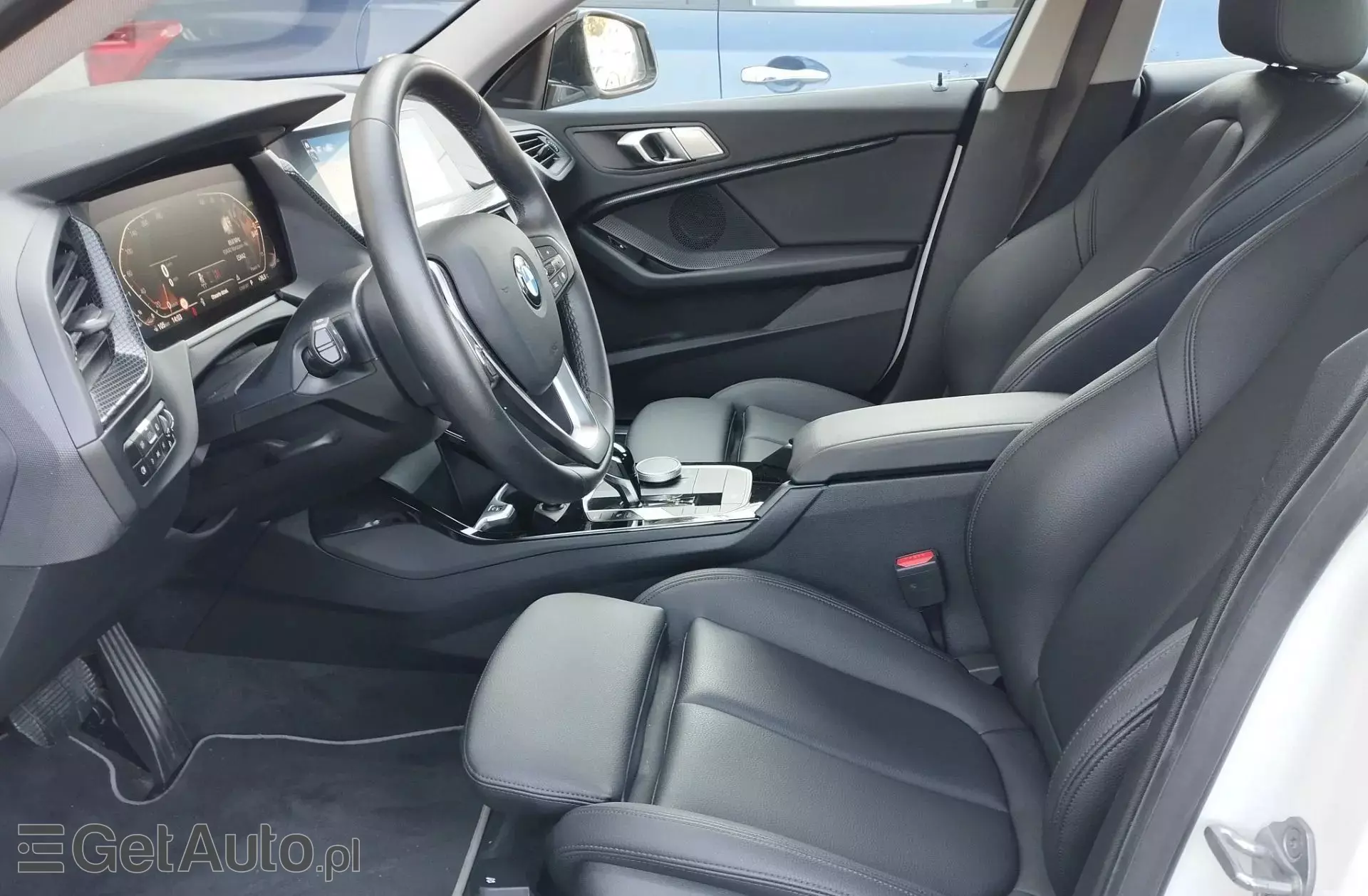 BMW Seria 2 218i (136 KM)