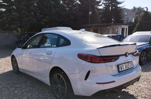 BMW Seria 2 218i (136 KM)