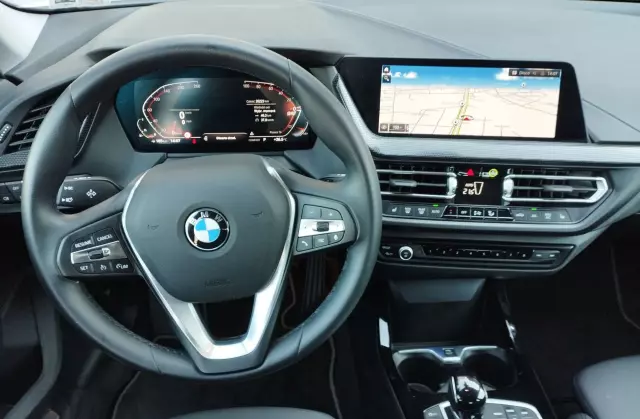 BMW Seria 2 218i (136 KM)