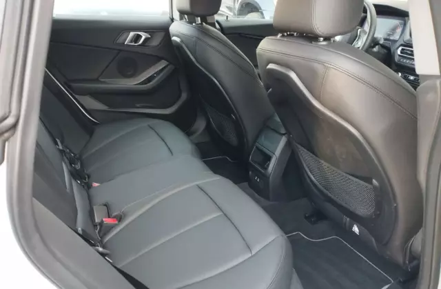 BMW Seria 2 218i (136 KM)