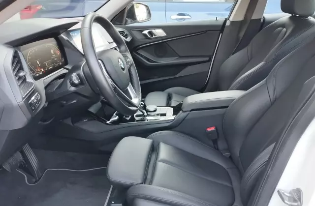 BMW Seria 2 218i (136 KM)