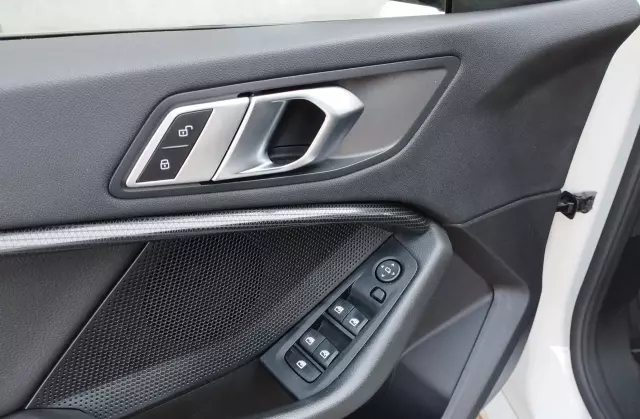 BMW Seria 2 218i (136 KM)