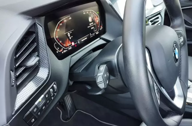 BMW Seria 2 218i (136 KM)