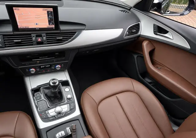 AUDI A6 Limousine 