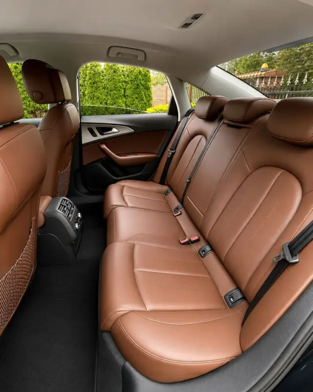 AUDI A6 Limousine 