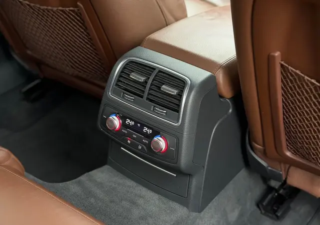 AUDI A6 Limousine 