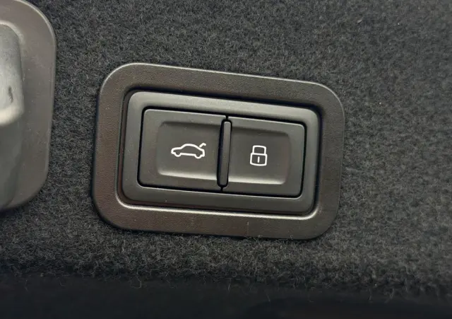 AUDI A6 Limousine 