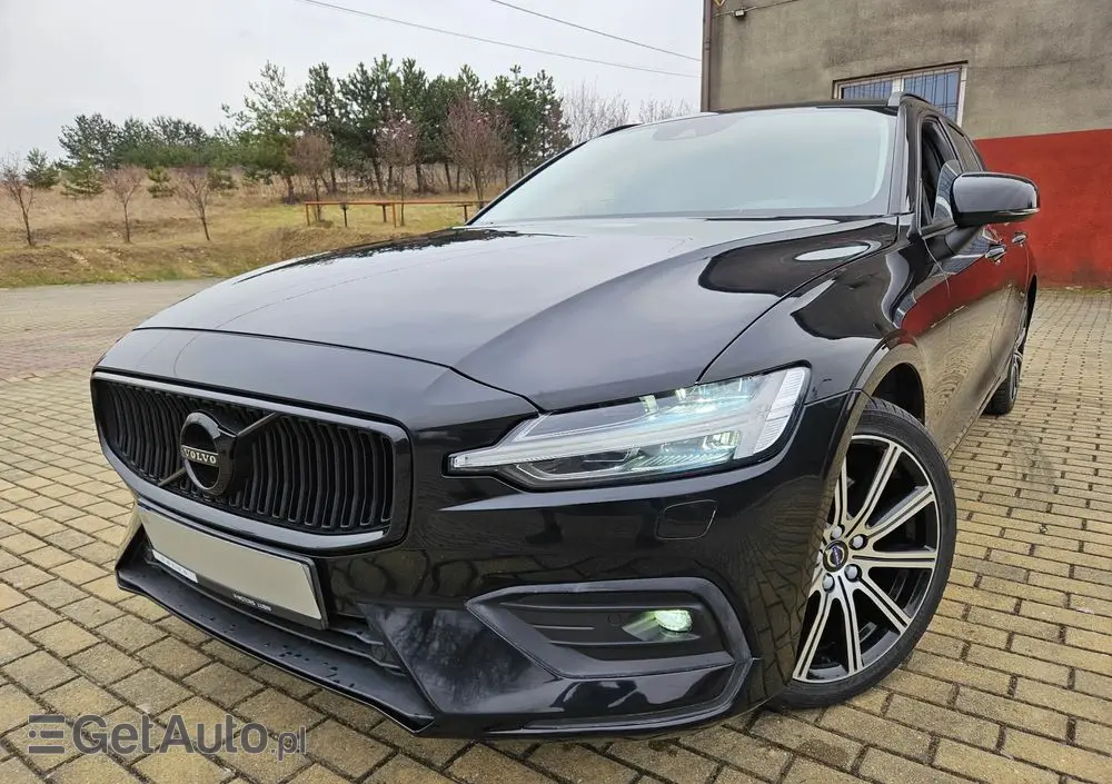 VOLVO V60 D4 Momentum Pro