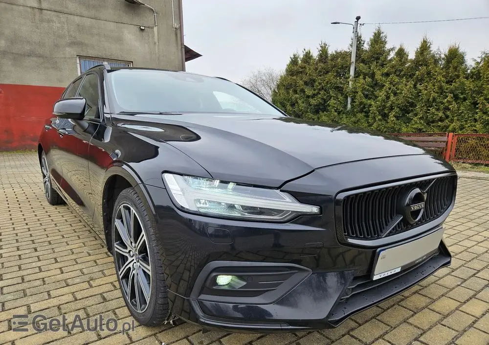 VOLVO V60 D4 Momentum Pro