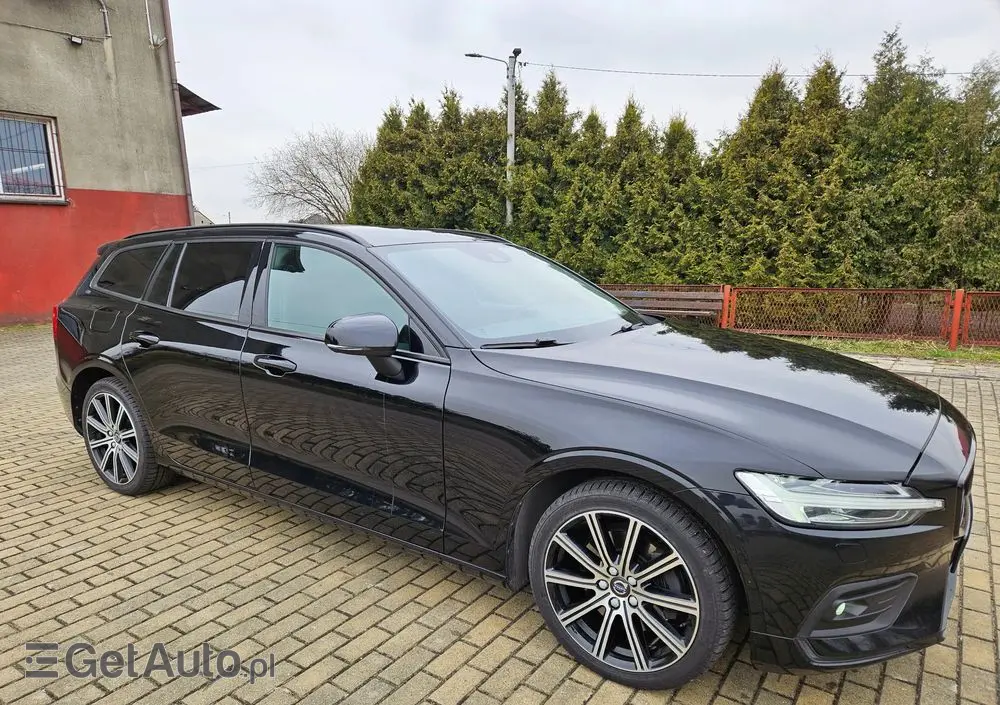 VOLVO V60 D4 Momentum Pro