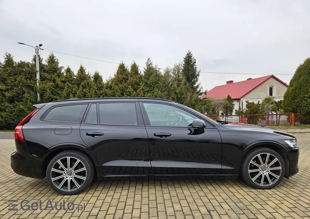 VOLVO V60 D4 Momentum Pro