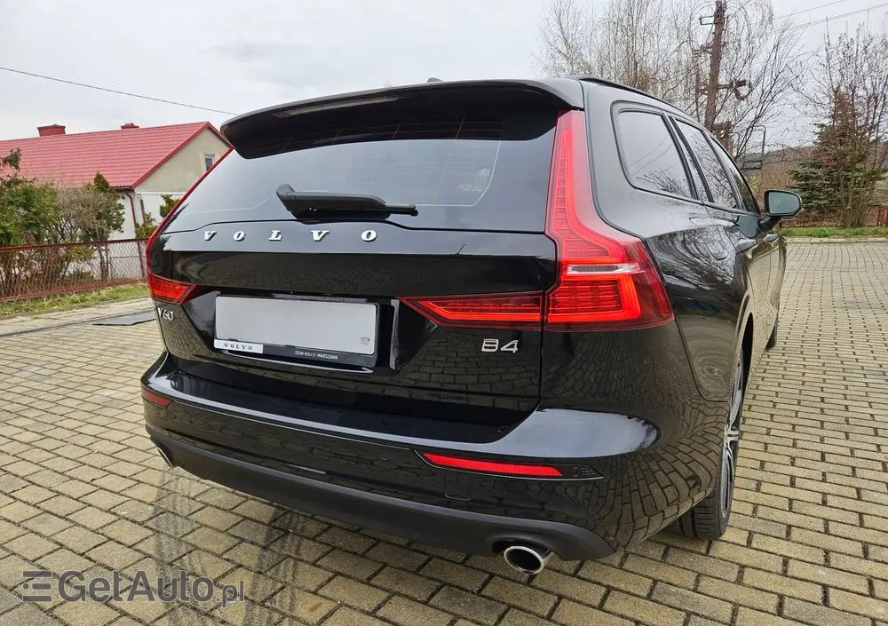 VOLVO V60 D4 Momentum Pro