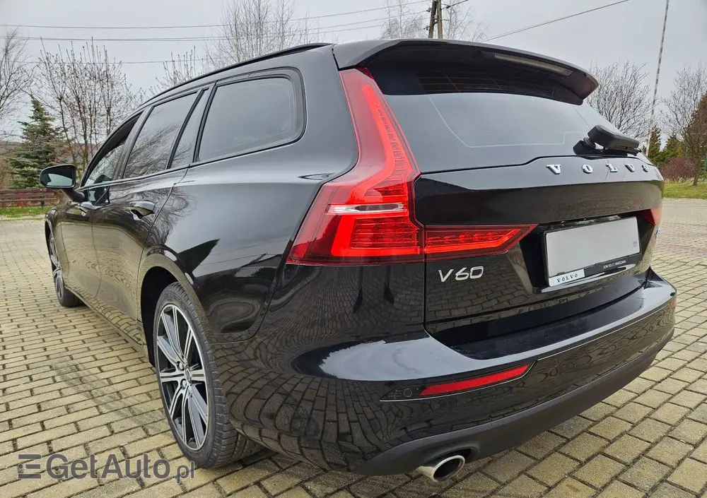 VOLVO V60 D4 Momentum Pro