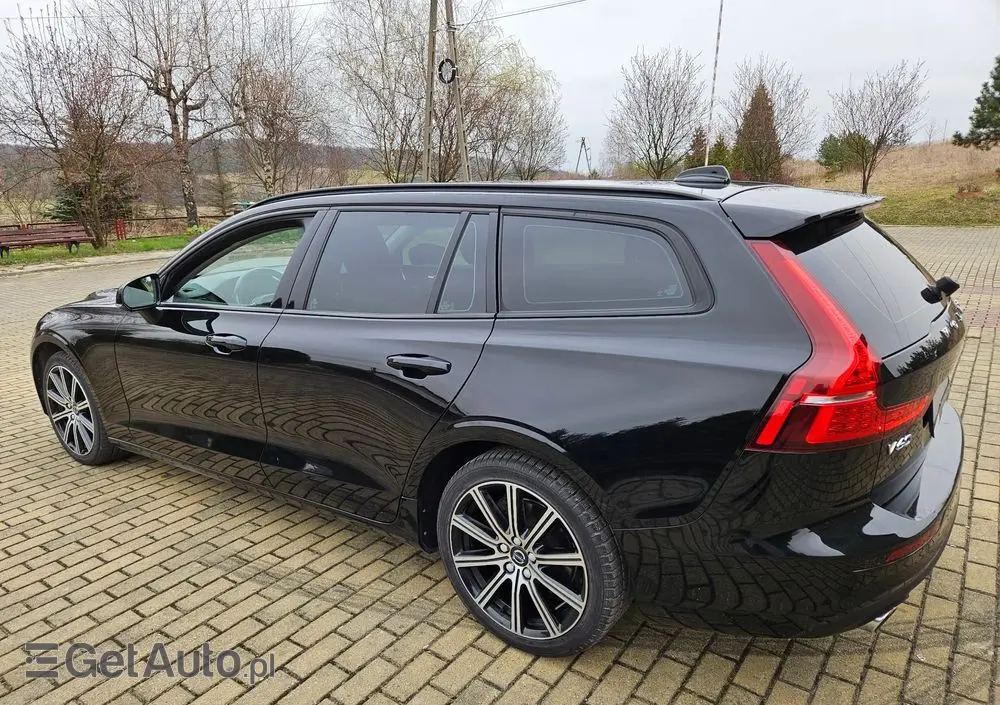 VOLVO V60 D4 Momentum Pro