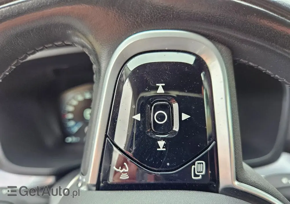 VOLVO V60 D4 Momentum Pro