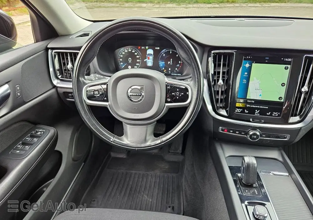 VOLVO V60 D4 Momentum Pro