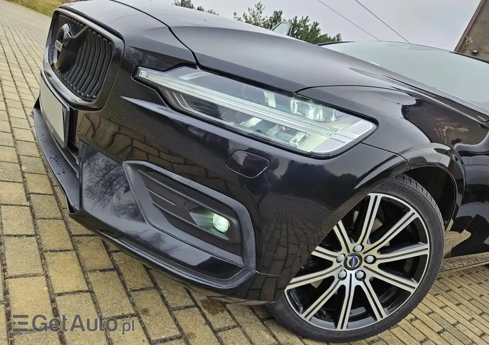 VOLVO V60 D4 Momentum Pro