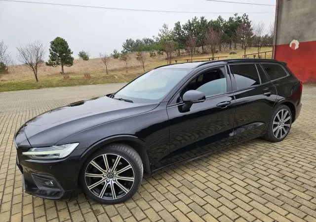 VOLVO V60 D4 Momentum Pro