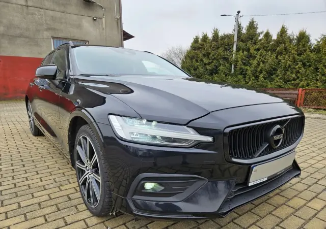 VOLVO V60 D4 Momentum Pro