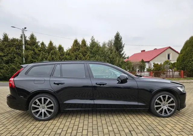 VOLVO V60 D4 Momentum Pro