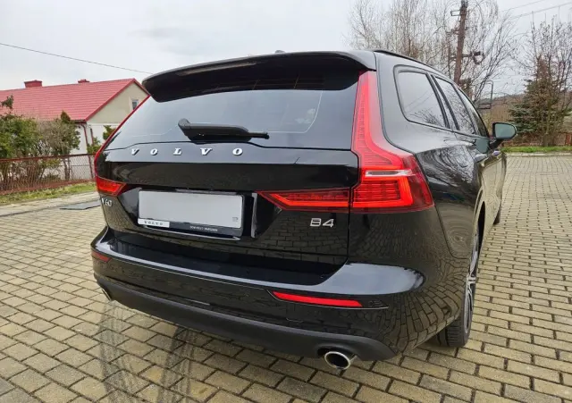 VOLVO V60 D4 Momentum Pro