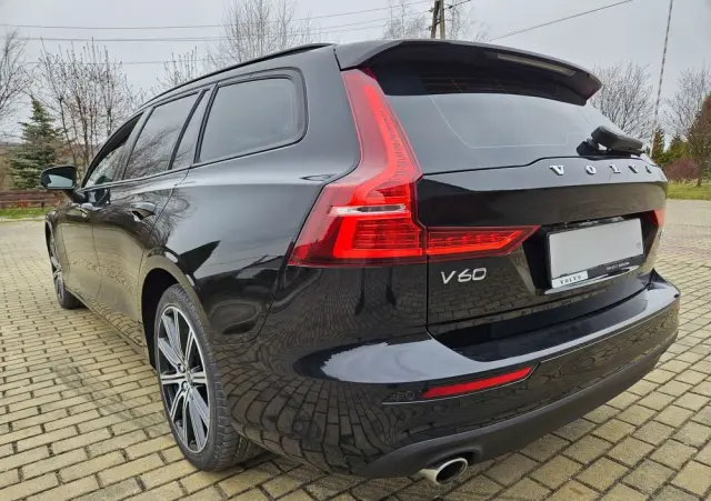 VOLVO V60 D4 Momentum Pro